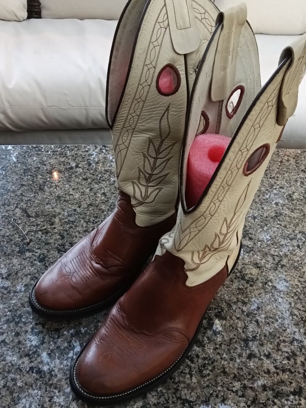 VTG Olathe Men’s White/Orange Letter Tall Buckaroo Cowboy Boots Size 10.5 D